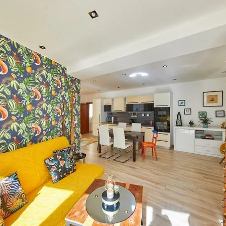 Apartment Pineapple