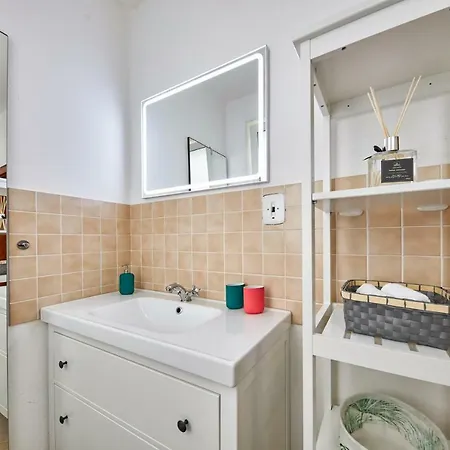 Pineapple Apartment